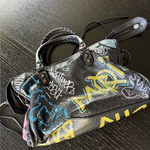 Balenciaga Black Graffiti Women's Bag - Picture 4 of 8